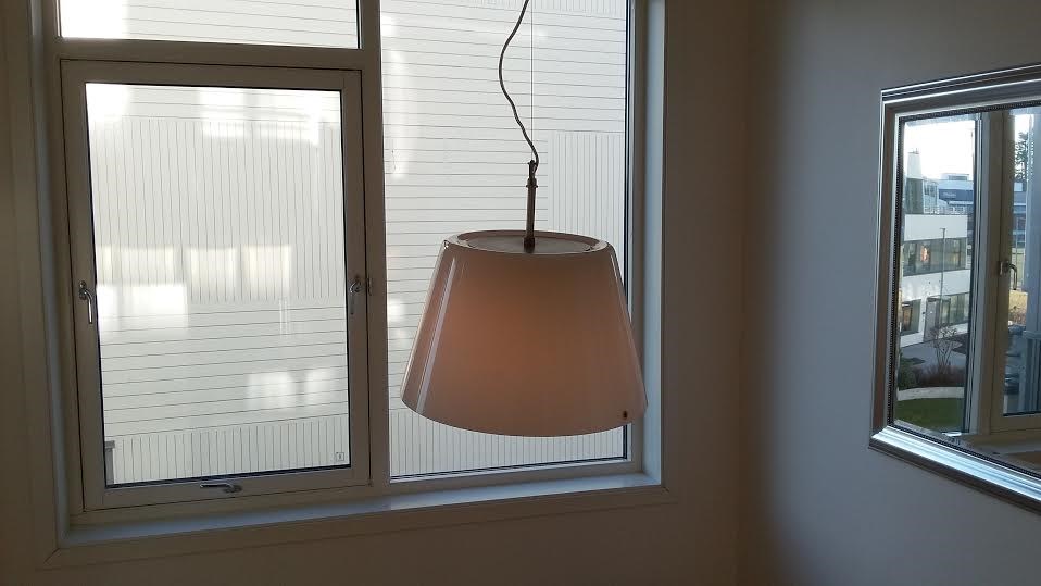 Reperasjon av skeiv lampe - lampe.jpg - Erik100