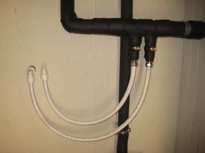 Bidda: Oljefyr ut - inn med Alpha-InnoTec væske-vann varmepumpe - 80 varmerør før isolering.jpg - Bidda