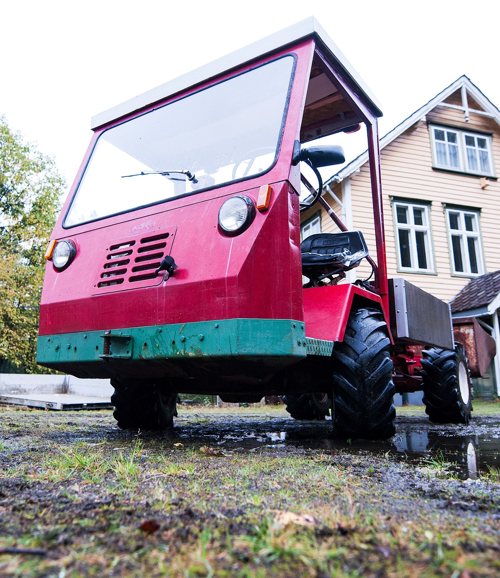 høljaren: Driftsbygning i grindverk -  - høljaren