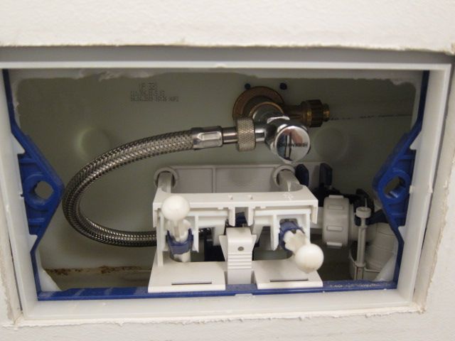 Vanntilførsel til innebygd sisterne - IMG_1151.jpg - e18