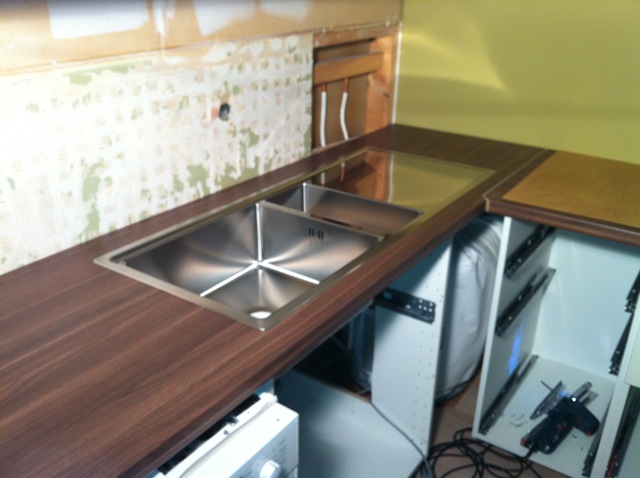 Montering av kjøkkenvask - IMG_0855.jpg - erstokke