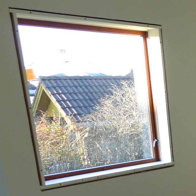 Bytte gamle vinduslås - vindu.jpg - eivinn