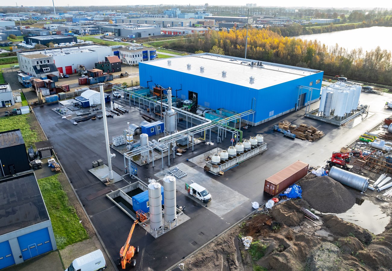 Pyrolysis Plant UK: Unlocking Profits in Your Latest Recycling Endeavor - Beston Plastic Pyrolysis Plant Installed in the Netherlands.jpg - bestonmachinery