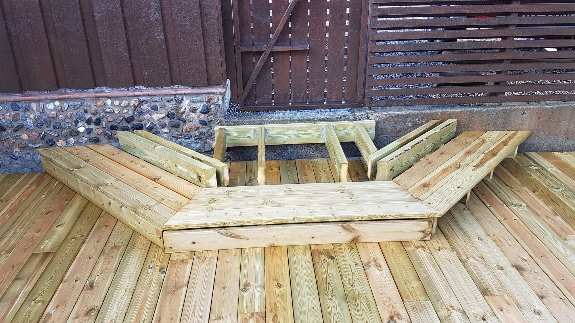 Konstruksjon av lang slak trapp - 20180825_182435.jpg - Miraculix