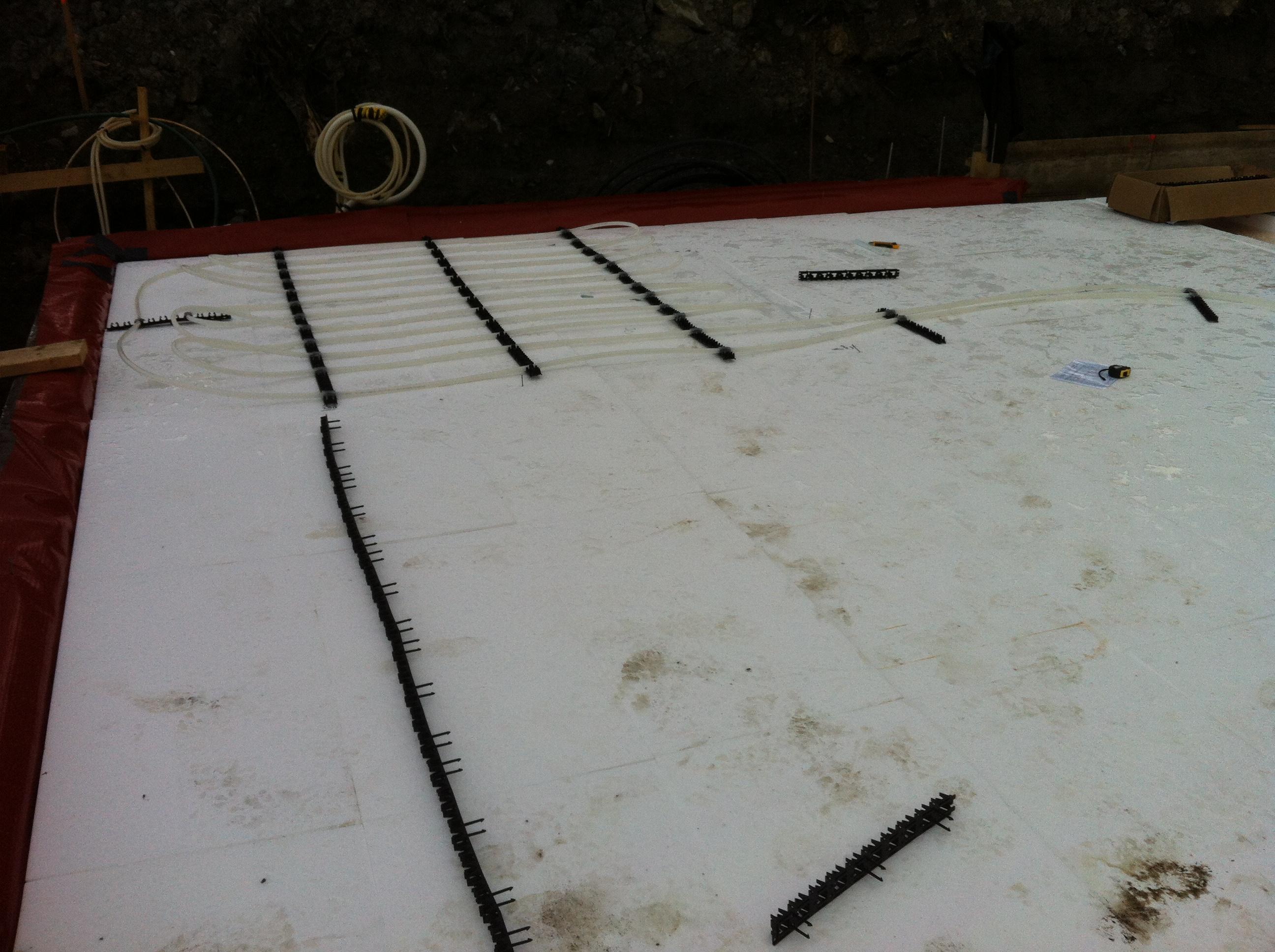Vi legger vannbåren gulvvarme for betong - 2012-07-21 12.04.31.jpg - stefanvh