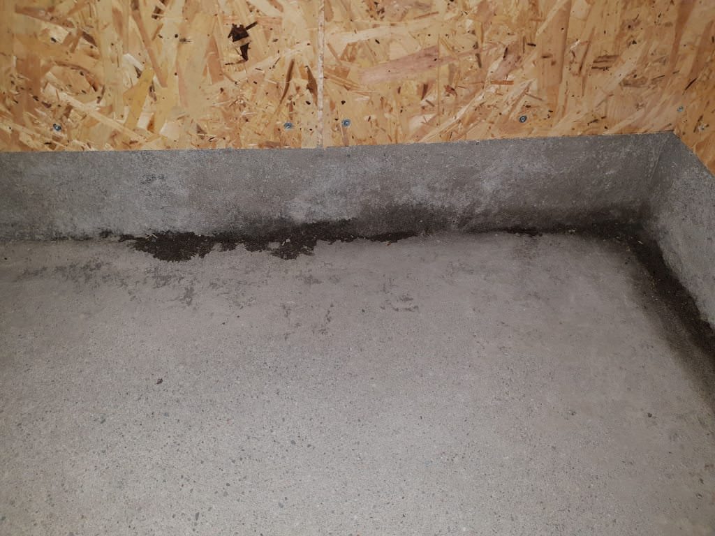 Vanninntrengning i garasje mellom støpt gulv og vegg - tips? - BLMa0xLh.jpg - mortuus