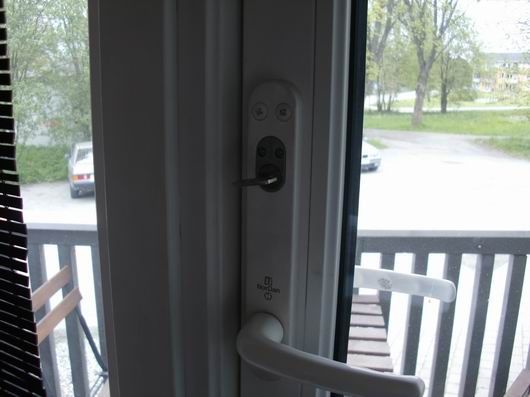 Nøkkel sitter fast i låsesylinder i verandadør - CIMG4984.jpg - mwaade