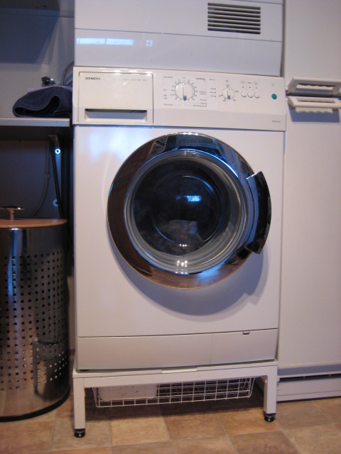 Vaskemaskinen: hva finner dere i pumpehuset? - Vaskemaskin Siemens.jpg - Bidda