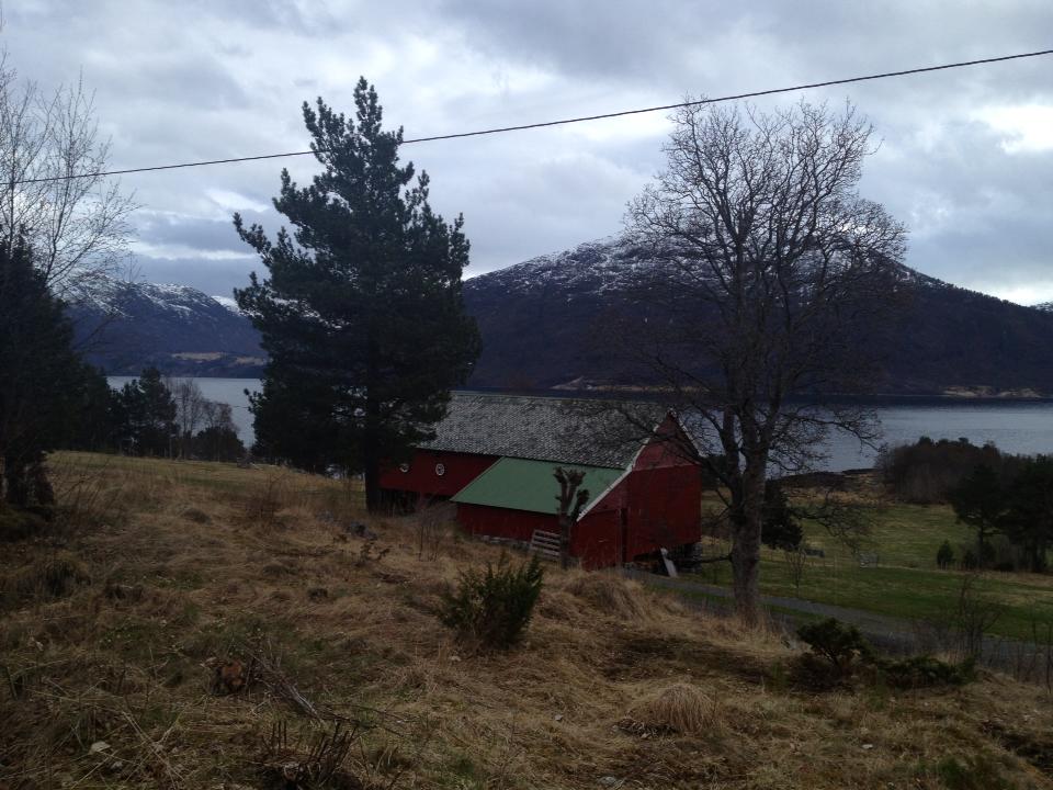 vegard89: Placa del Tøssa, Et drømme prosjekt midt i Møre og Romsdal - utsikt storfjorden2.jpg - vegard89