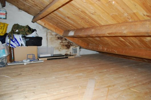 Isolere loftgulv i gammelt hus: Er dette en dampsperre? - ventil2.jpg - tokland