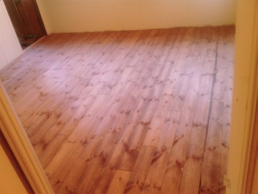 Halvmørkt rustikk gulv : Produktanbefalinger ønskes - IMAG0001.jpg - cryptus