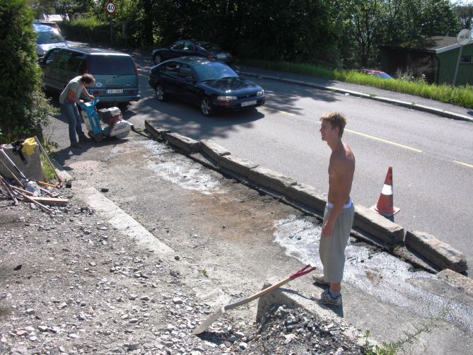 Garasjeprosjektet "bunkeren" - vei1.jpg - Eiv