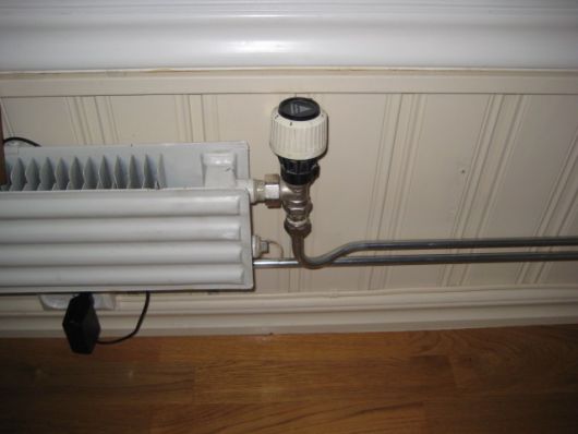 Bidda: Ut med oljefyr og inn med væske-vann varmepumpe eller..... - 09-09-03 7 radiator turpunkt.jpg - Bidda