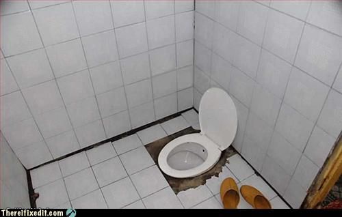 Fars trone, Håpløst toalett - dass.jpg - NissanZ