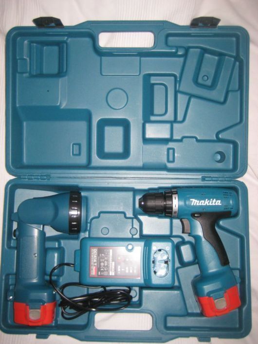 Makita 6270 DWPLE. Drill,Lykt,2 stk batterier,lader, koffert. NY/Ubrukt - IMG_2344.JPG - bjo